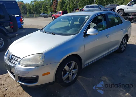 2009 Volkswagen Jetta Se z USA, uszkodzony, nr VIN 3VWRZ71K99M168006